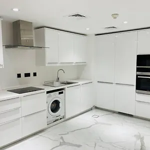 https://luxury-casa-white-spring-studio-apartments-jbr-beach.dubaihotelsoffers.com