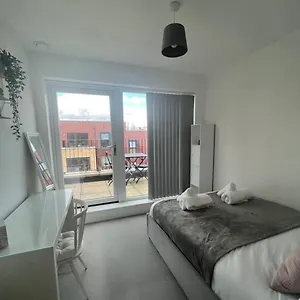 https://private-room-in-with-balcony.brighton-hotels-england.com